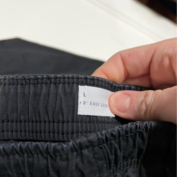 GAP 8 inch Easy Shorts Flex Khaki Black Size Large - Picture 6 of 6